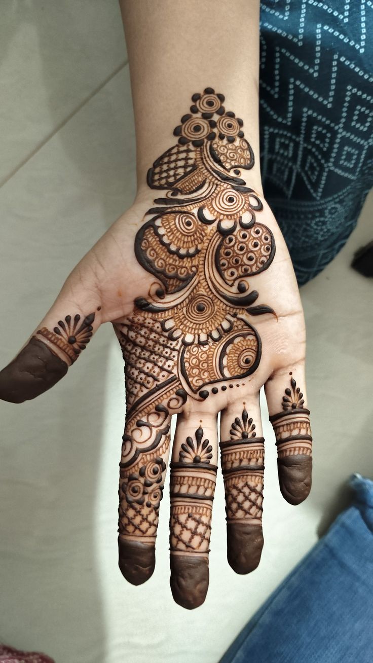 Bel Mehndi 1 mehndi design