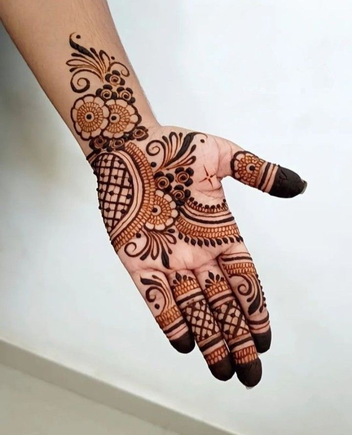 Bel Mehndi 3 mehndi design